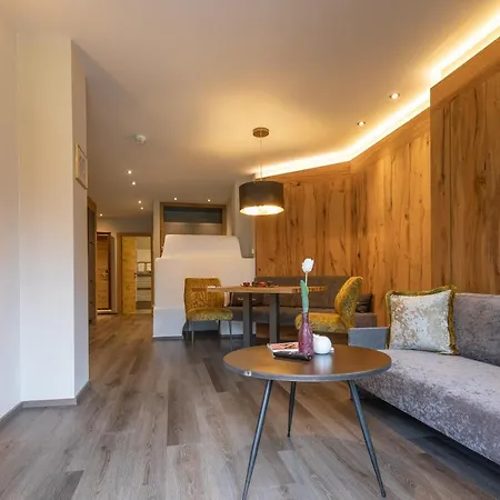 Thalerhof Aparthotel 4*