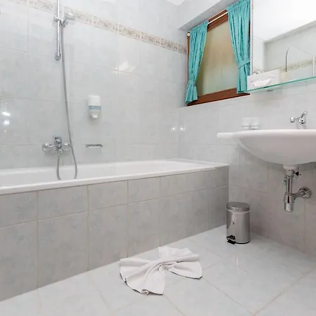 Lägenhetshotell Thalerhof 4*