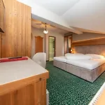 Thalerhof 公寓式酒店 4*